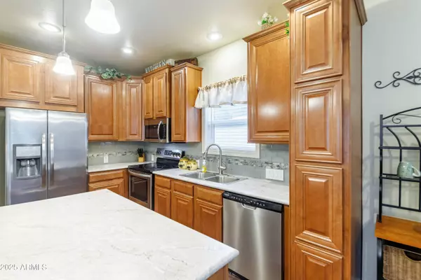 17140 S POCO Place, Munds Park, AZ 86017