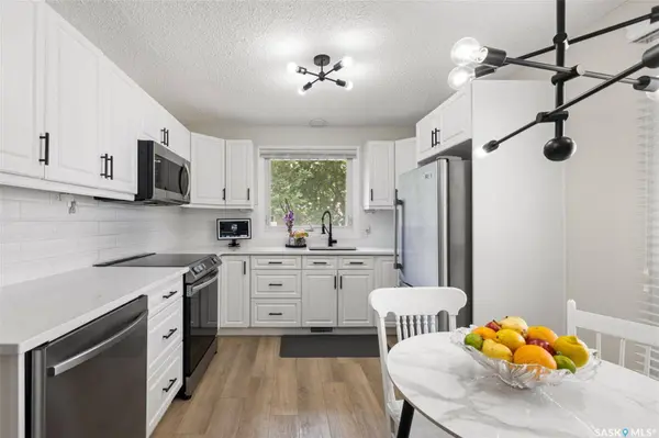47 Green Meadow ROAD, Regina, SK S4V 0A6