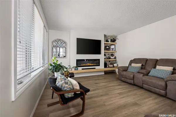 47 Green Meadow ROAD, Regina, SK S4V 0A6