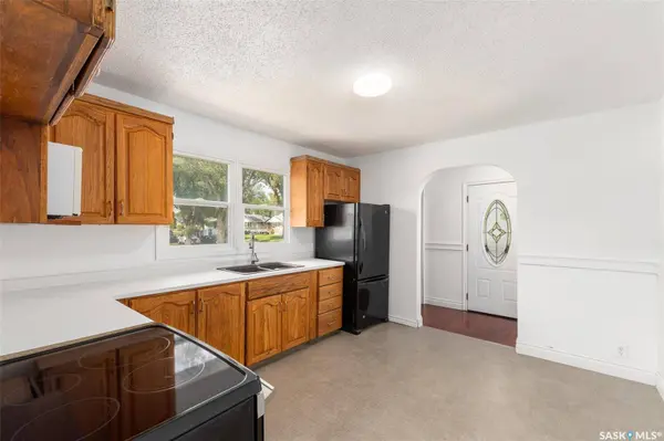 1300 Aberdeen STREET, Regina, SK S4T 5K2