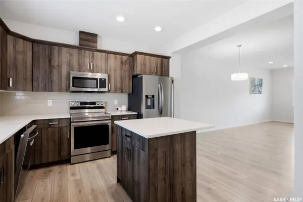 5116 Primrose Green DRIVE E, Regina, SK S4V 3S5