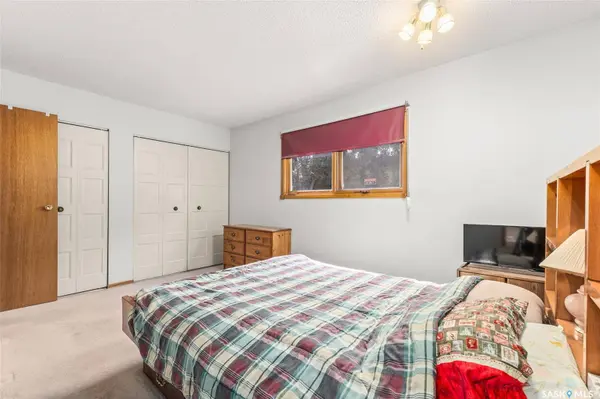 6142 7th AVENUE N, Regina, SK S4T 7G8