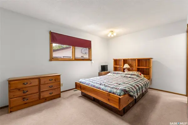 6142 7th AVENUE N, Regina, SK S4T 7G8