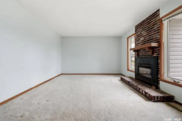 65 McCaul CRESCENT, Regina, SK S4R 3X3