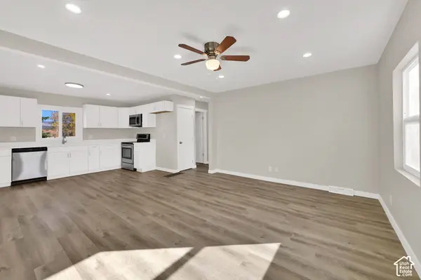560 W 5000 S, Washington Terrace, UT 84405