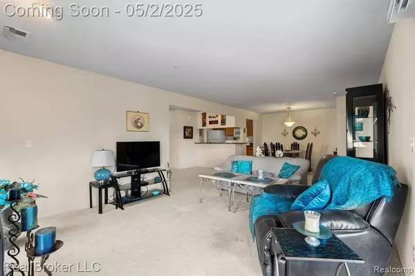 52140 NAUGATUCK Drive, Macomb Twp, MI 48042