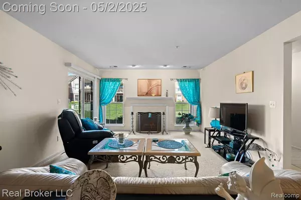 52140 NAUGATUCK Drive, Macomb Twp, MI 48042