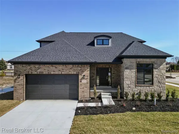 56643 Via Bellano, Macomb Twp, MI 48042