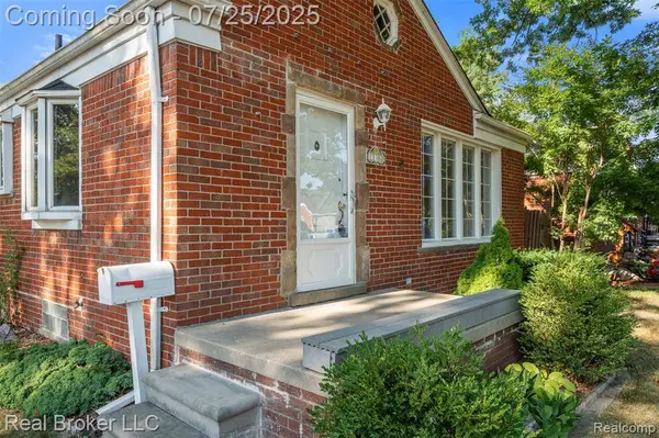 13380 Netherwood Street, Southgate, MI 48195