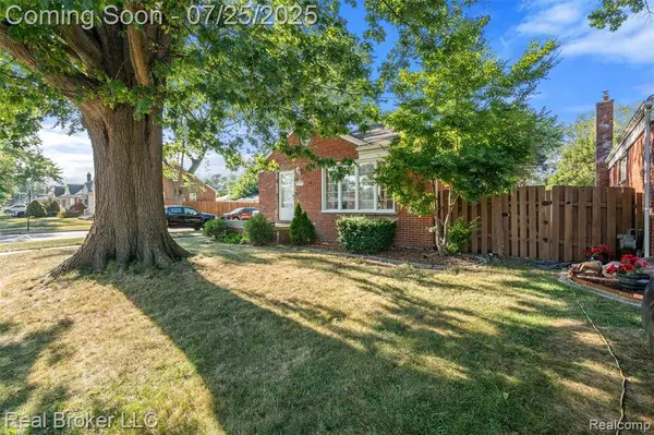 13380 Netherwood Street, Southgate, MI 48195