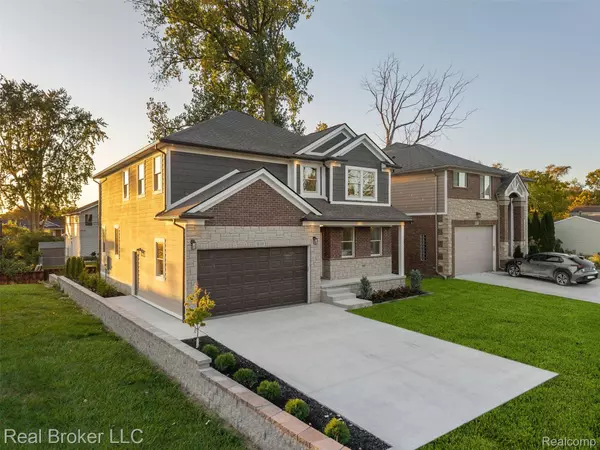 38165 Cherry LN, Harrison Township, MI 48045