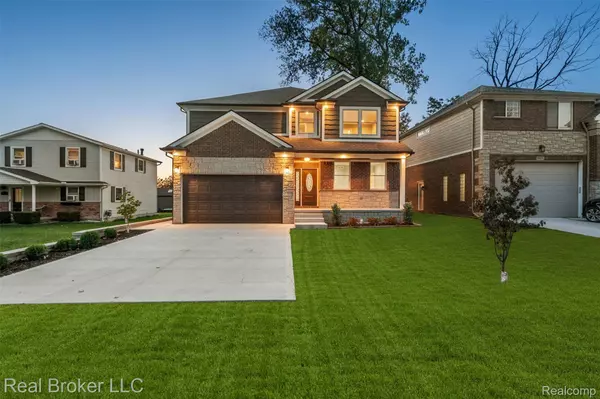 38165 Cherry LN, Harrison Township, MI 48045