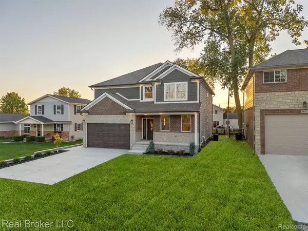 38165 Cherry LN, Harrison Township, MI 48045