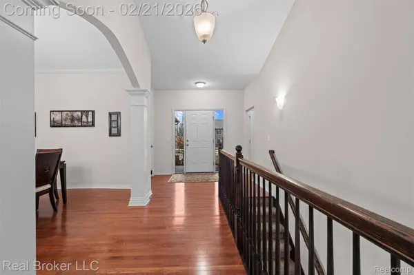 5439 Morgan Lake DR, Clarkston, MI 48348