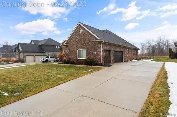 5439 Morgan Lake DR, Clarkston, MI 48348