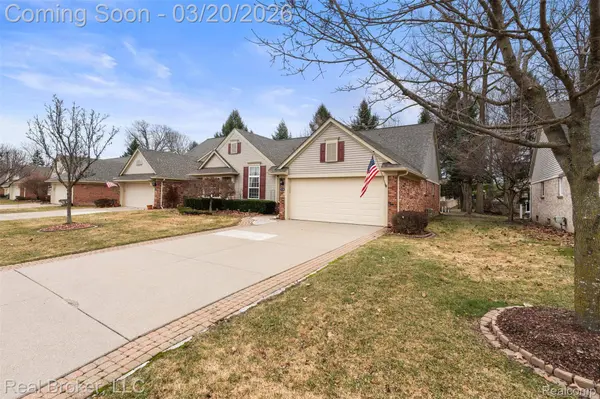 5776 Woodview DR #6, Sterling Heights, MI 48314