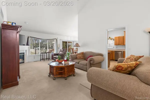 5776 Woodview DR #6, Sterling Heights, MI 48314