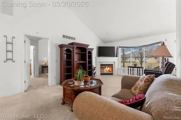 5776 Woodview DR #6, Sterling Heights, MI 48314