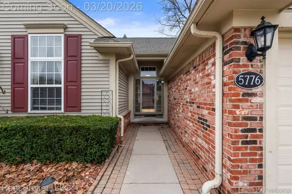 5776 Woodview DR #6, Sterling Heights, MI 48314