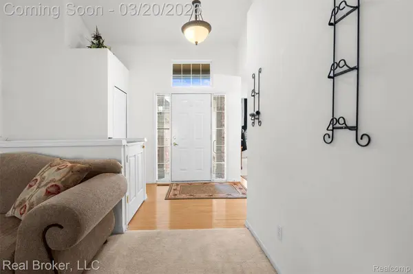 5776 Woodview DR #6, Sterling Heights, MI 48314