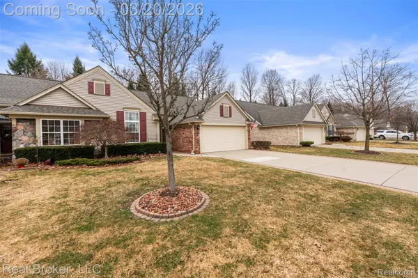 5776 Woodview DR #6, Sterling Heights, MI 48314