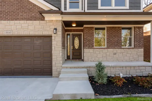 38165 Cherry LN, Harrison Charter Township, MI 48045