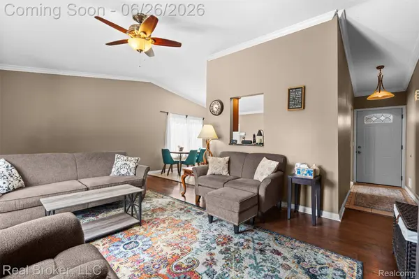 16380 Sudbury CT, Macomb Township, MI 48044