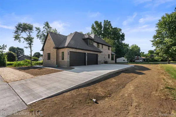 12114 22 Mile Rd, Shelby Charter Township, MI 48315