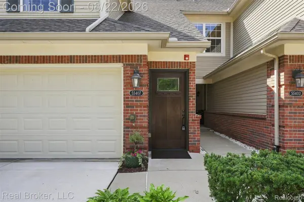 55407 Ambassador CT, Shelby Charter Township, MI 48316