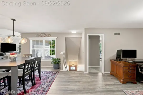 55407 Ambassador CT, Shelby Charter Township, MI 48316