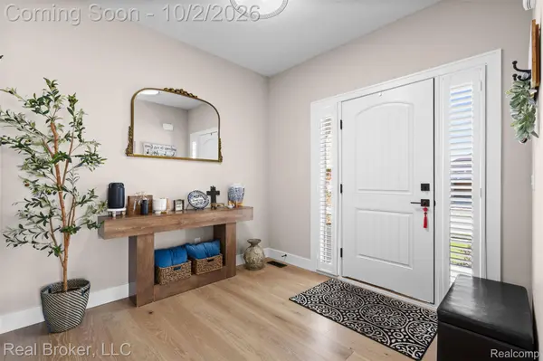 56643 Via Bellano, Macomb Township, MI 48042