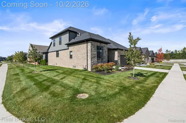 56643 Via Bellano, Macomb Township, MI 48042