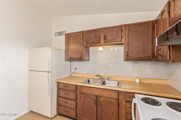 3645 N 71ST Avenue #10, Phoenix, AZ 85033