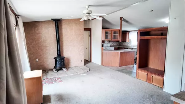 44050 W Fort Rock RD, Seligman, AZ 86337