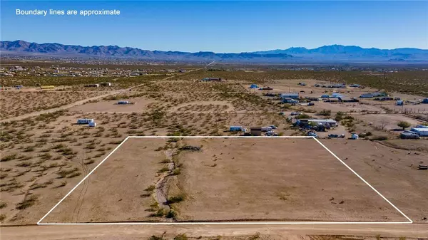 TBD S Drake RD, Golden Valley, AZ 86413