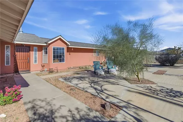 5713 W Crystal DR, Golden Valley, AZ 86413