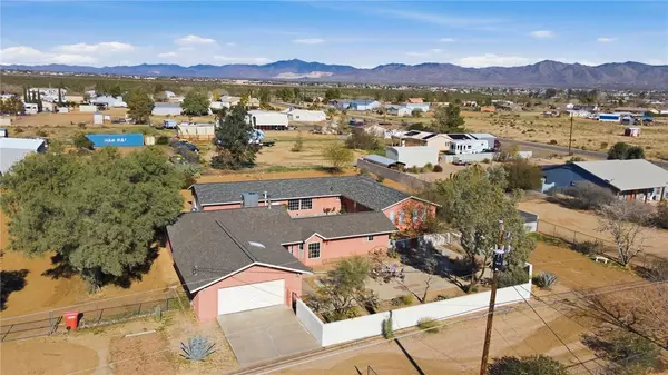 5713 W Crystal DR, Golden Valley, AZ 86413