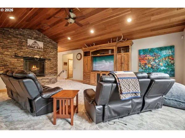 12692 WASHOUGAL RIVER RD, Washougal, WA 98671