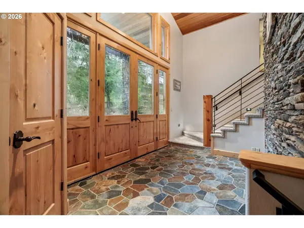 12692 WASHOUGAL RIVER RD, Washougal, WA 98671
