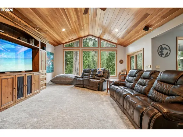 12692 WASHOUGAL RIVER RD, Washougal, WA 98671