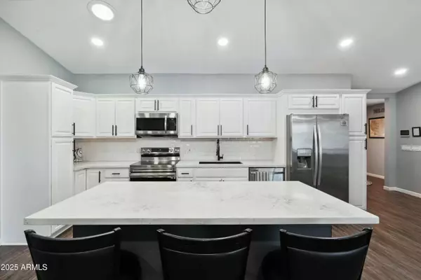 10010 N 64TH Avenue, Glendale, AZ 85302