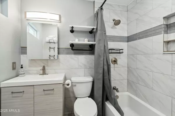 10010 N 64TH Avenue, Glendale, AZ 85302