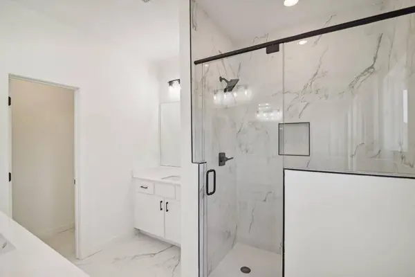 1096 Glen Opal DR, Decatur, GA 30032