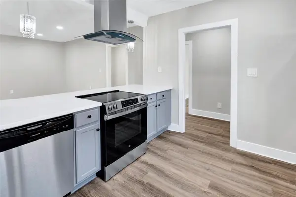 6712 2nd Ave S, Birmingham, AL 35212-1718