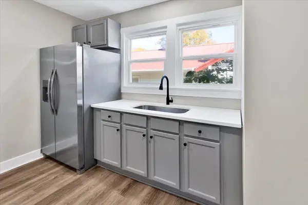 6712 2nd Ave S, Birmingham, AL 35212-1718