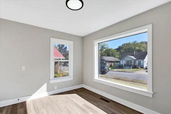 6712 2nd Ave S, Birmingham, AL 35212-1718