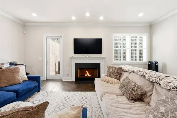 8005 Linfield WAY, Atlanta, GA 30350