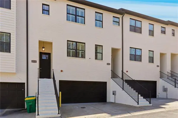 8005 Linfield WAY, Atlanta, GA 30350