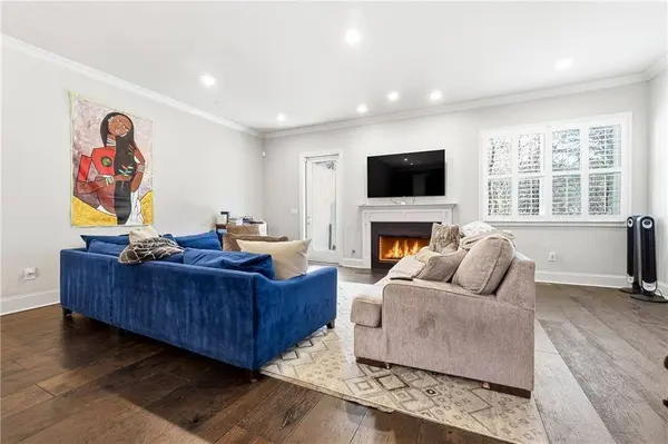 8005 Linfield WAY, Atlanta, GA 30350