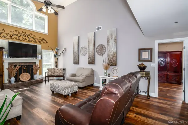 80 Gunnells RD, Deatsville, AL 36022